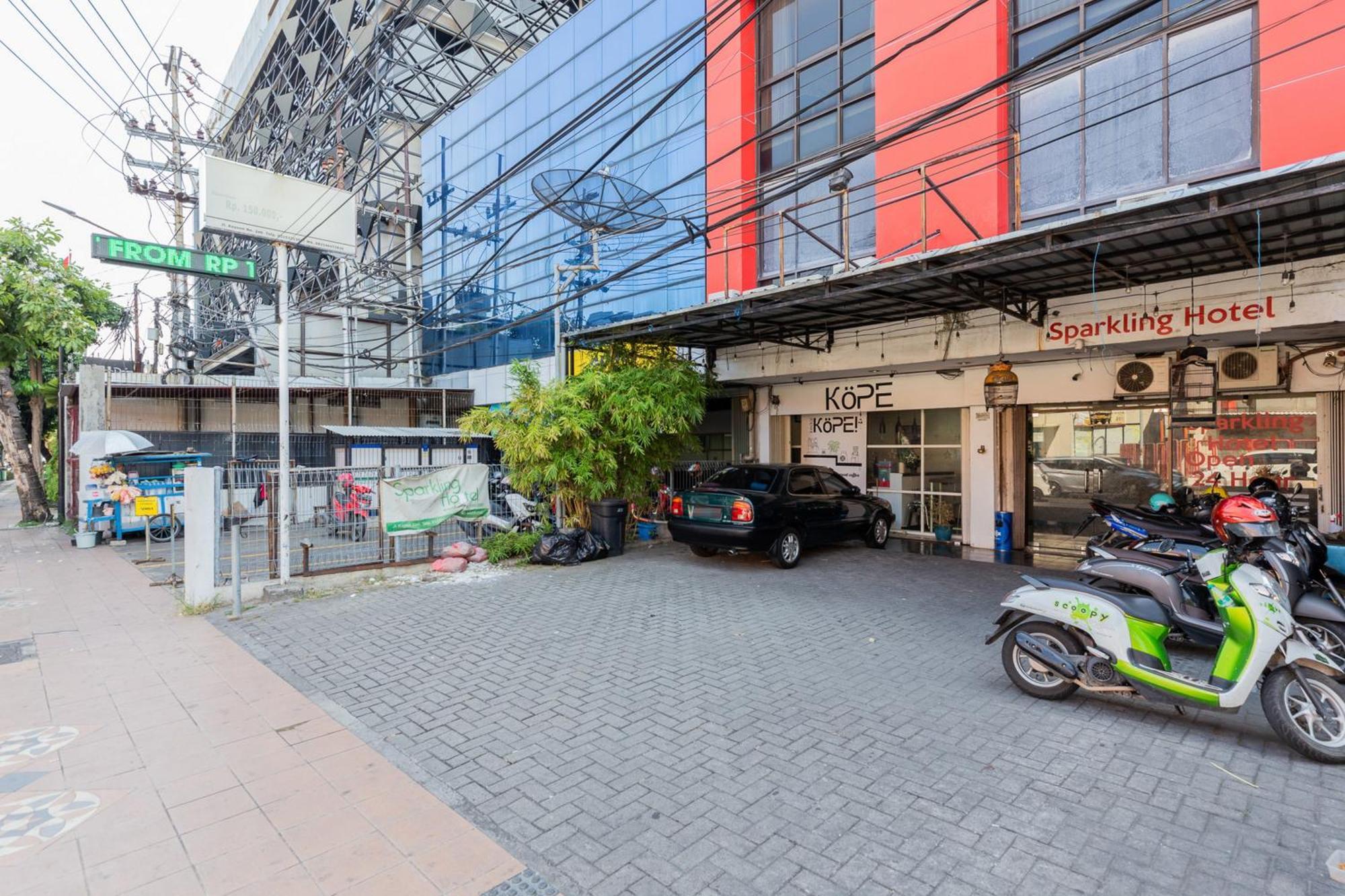 Sparkling Hotel RedPartner Surabaya Eksteriør billede
