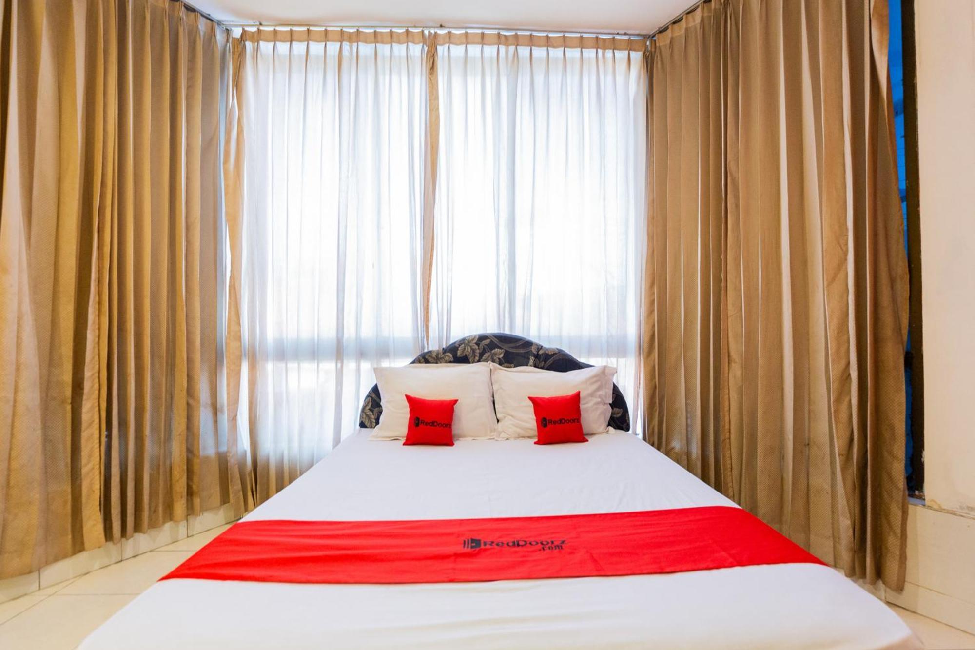 Sparkling Hotel RedPartner Surabaya Eksteriør billede